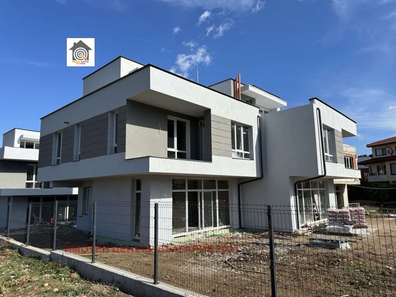 Продава КЪЩА, гр. София, м-т Детски град, снимка 1 - Къщи - 48321857