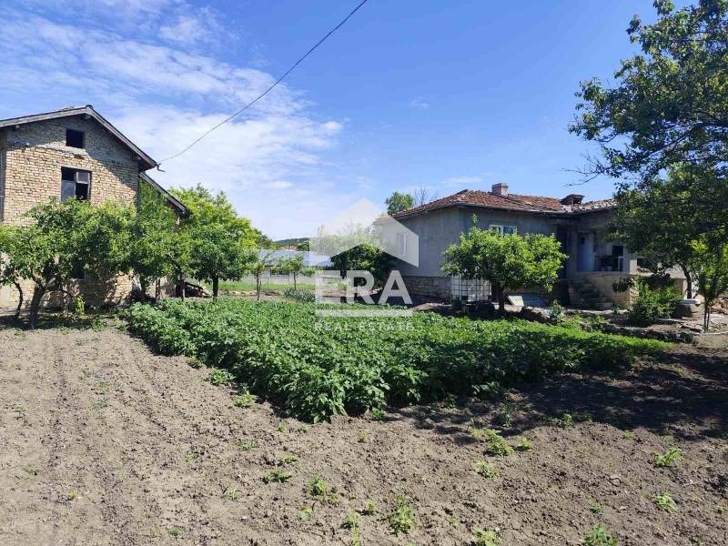 Продава КЪЩА, гр. Суворово, област Варна