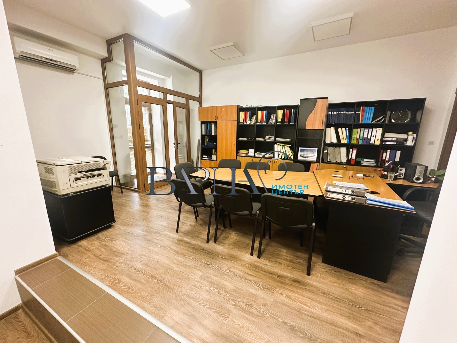 Продава ОФИС, гр. Варна, Бизнес хотел, снимка 2 - Офиси - 51878908