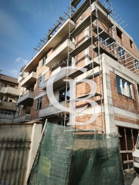 2-стаен град Варна, Бизнес хотел