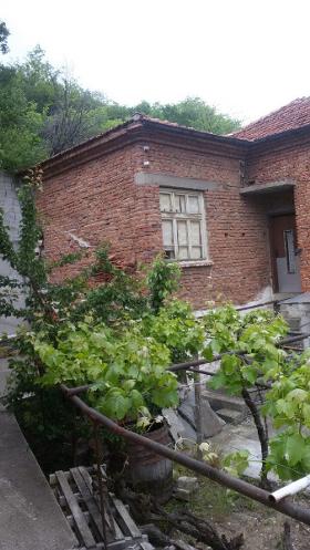 Продажба на имоти в с. Брестовица, област Пловдив - изображение 5 