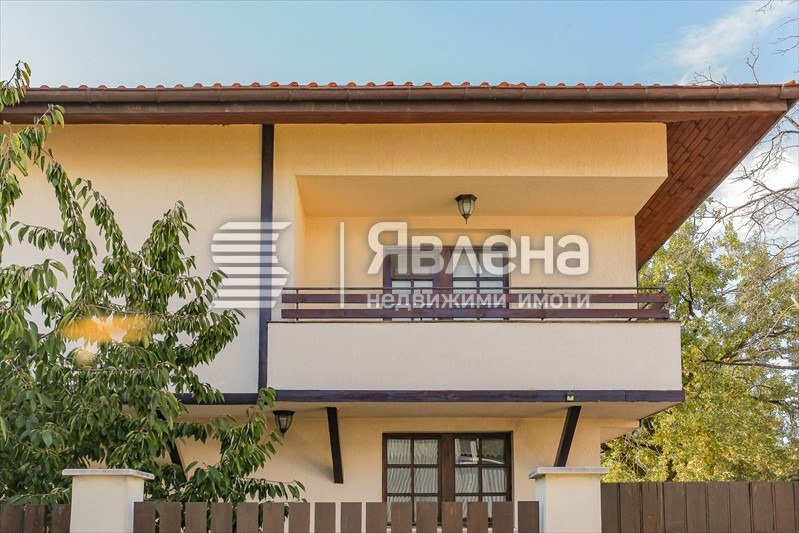 Продава КЪЩА, гр. София, Витоша, снимка 2 - Къщи - 47514062