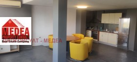 Στούντιο Γεο Μηλεβ, Σοφηια