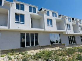 Продава къща град Бургас Банево - [1] 
