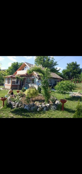 Vila Promišlena zona - Iztok, Razgrad 1