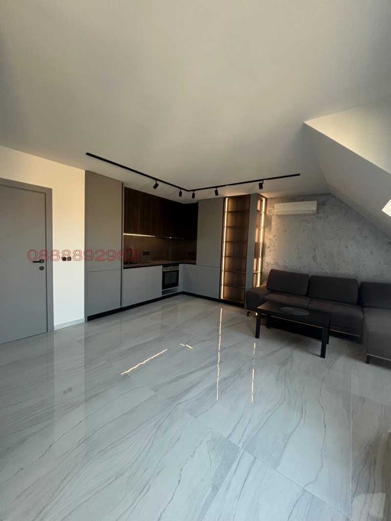 Продава 3-СТАЕН, гр. София, Център