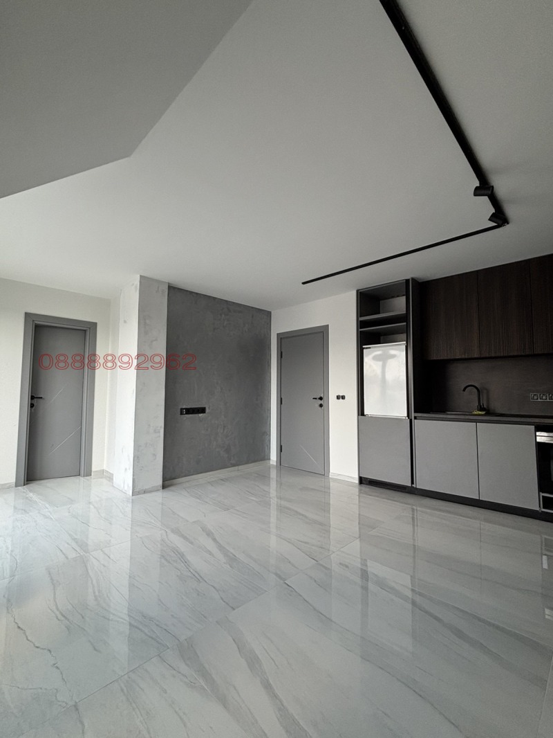 Продава  4-стаен град София , Център , 102 кв.м | 39927452 - изображение [2]