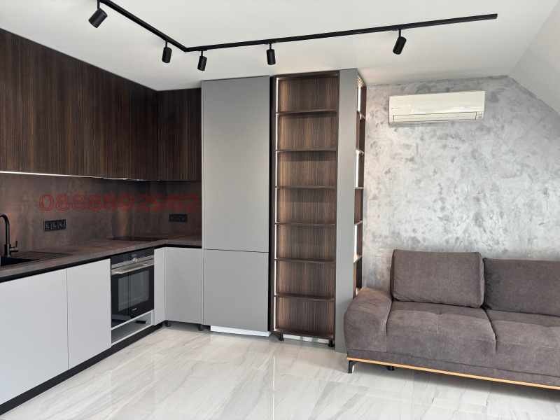 De vânzare  3 dormitoare Sofia , Țentâr , 102 mp | 34278587 - imagine [11]