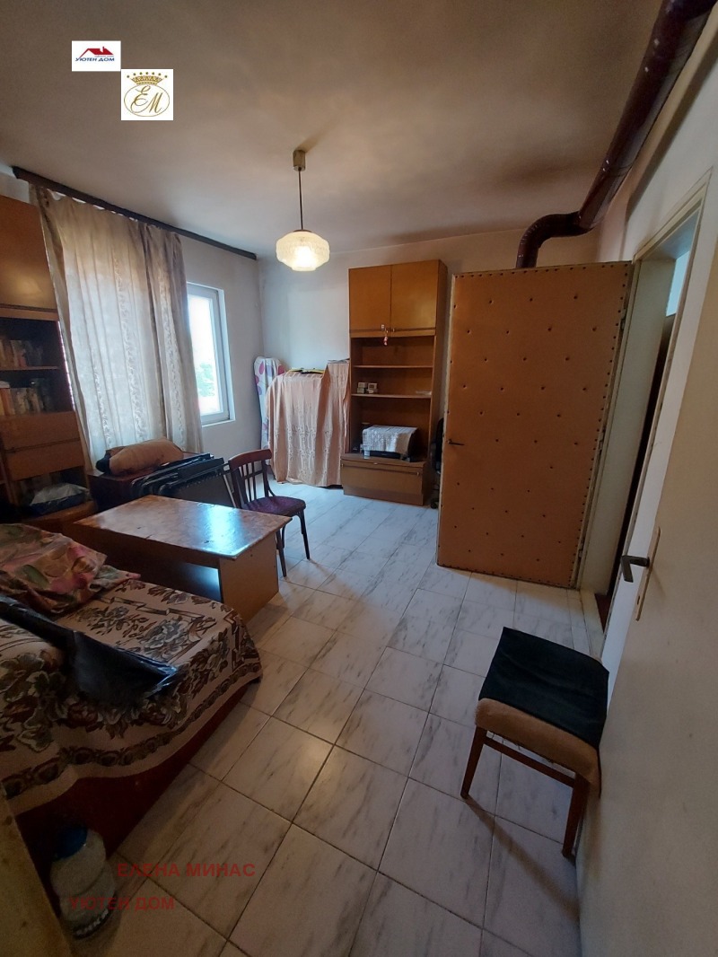 Продава ЕТАЖ ОТ КЪЩА, гр. Шумен, Военно училище, снимка 3 - Етаж от къща - 53234598