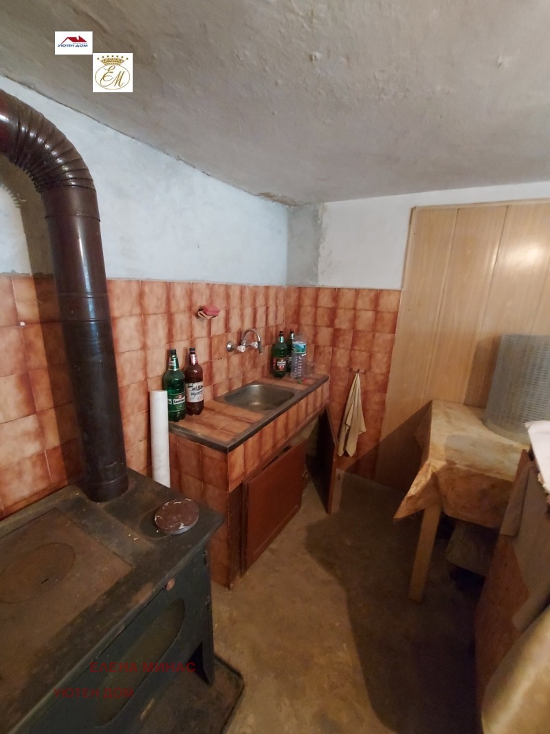 Продава ЕТАЖ ОТ КЪЩА, гр. Шумен, Военно училище, снимка 6 - Етаж от къща - 53234598