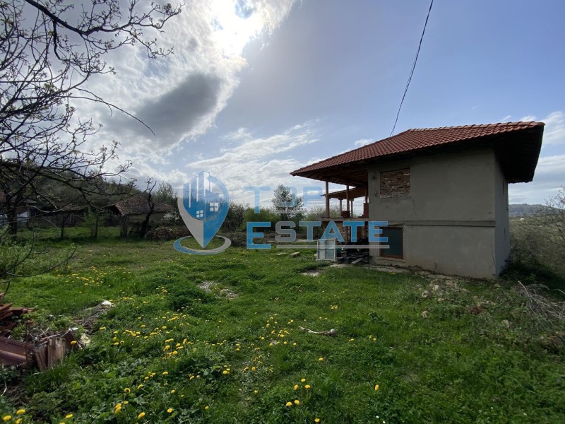 Продава КЪЩА, с. Черни дял, област Велико Търново, снимка 14 - Къщи - 52802353