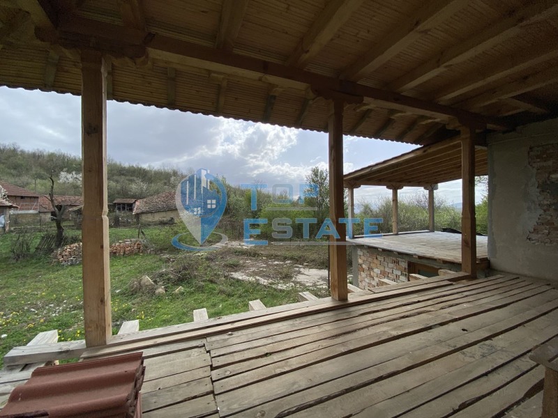 Продава КЪЩА, с. Черни дял, област Велико Търново, снимка 13 - Къщи - 52802353