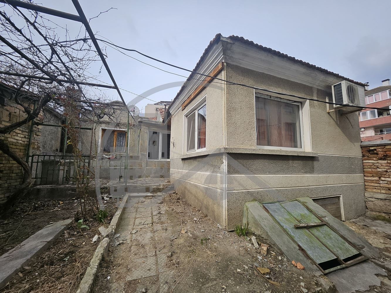 Продава КЪЩА, гр. Варна, Цветен квартал