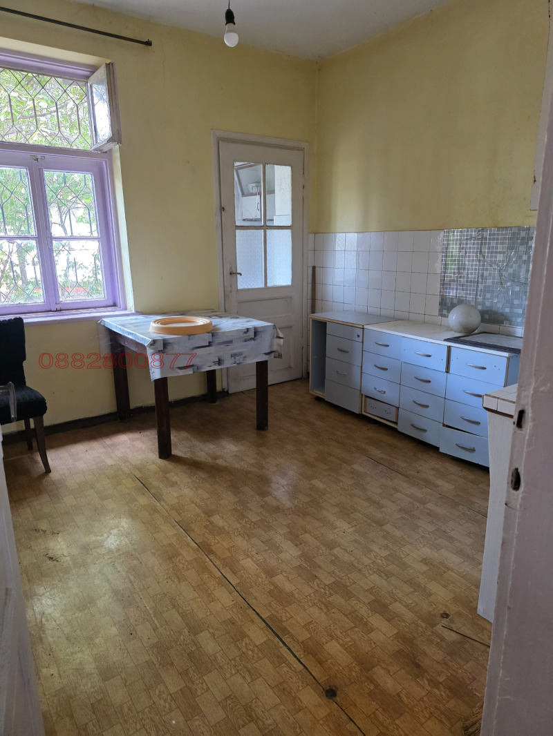 Продава  Етаж от къща град Хасково , Център , 94 кв.м | 42402330 - изображение [6]