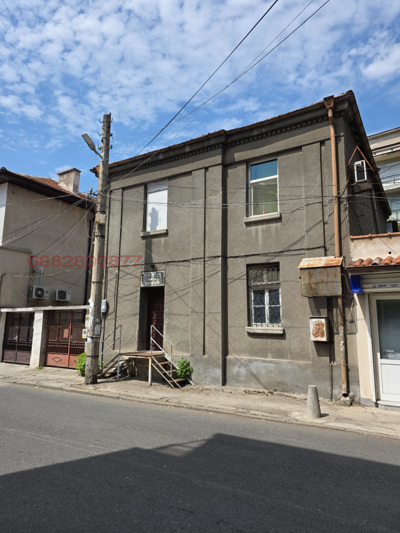 Продава  Етаж от къща град Хасково , Център , 94 кв.м | 42402330