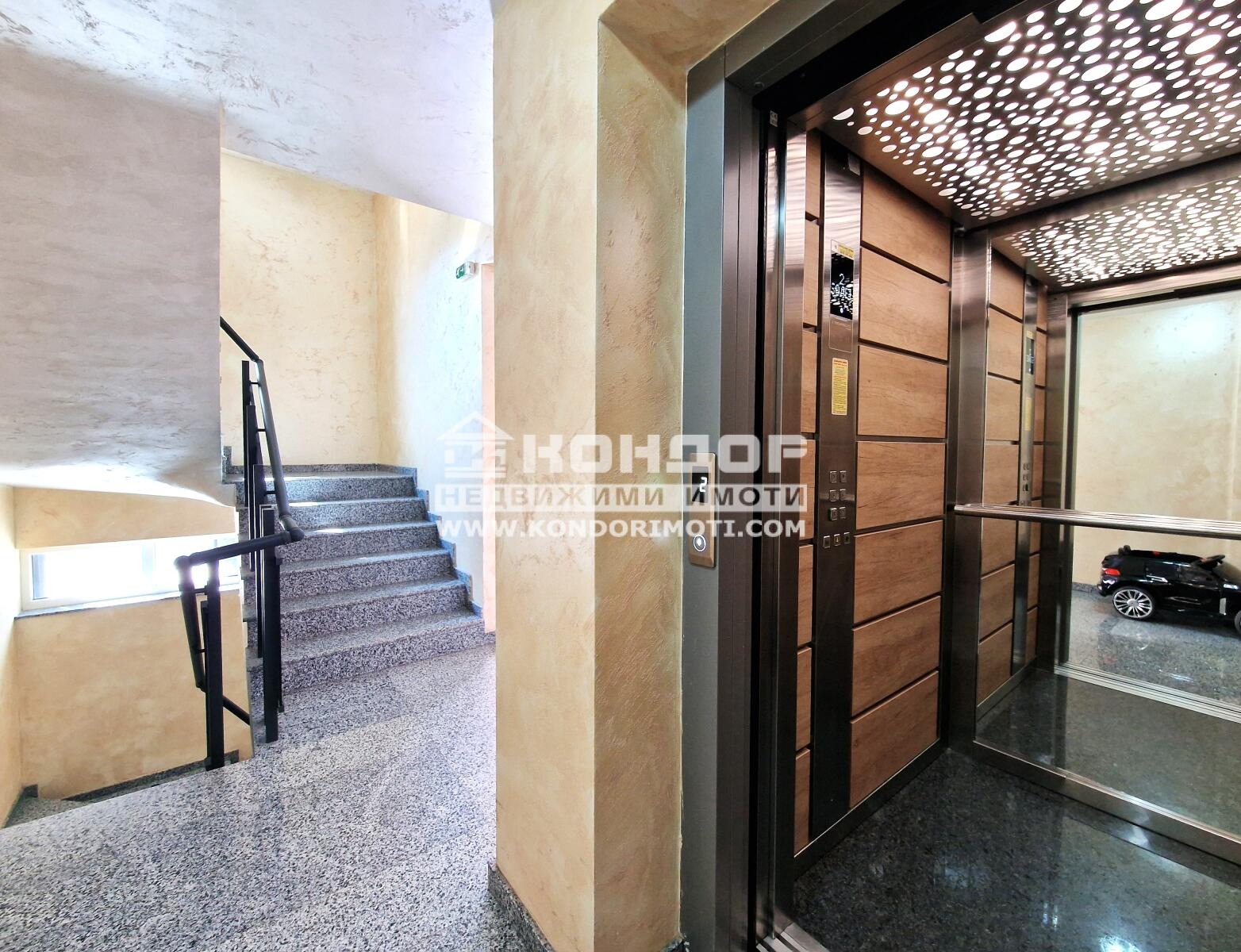 Продава 2-СТАЕН, гр. Пловдив, Кючук Париж, снимка 3 - Апартаменти - 53424760