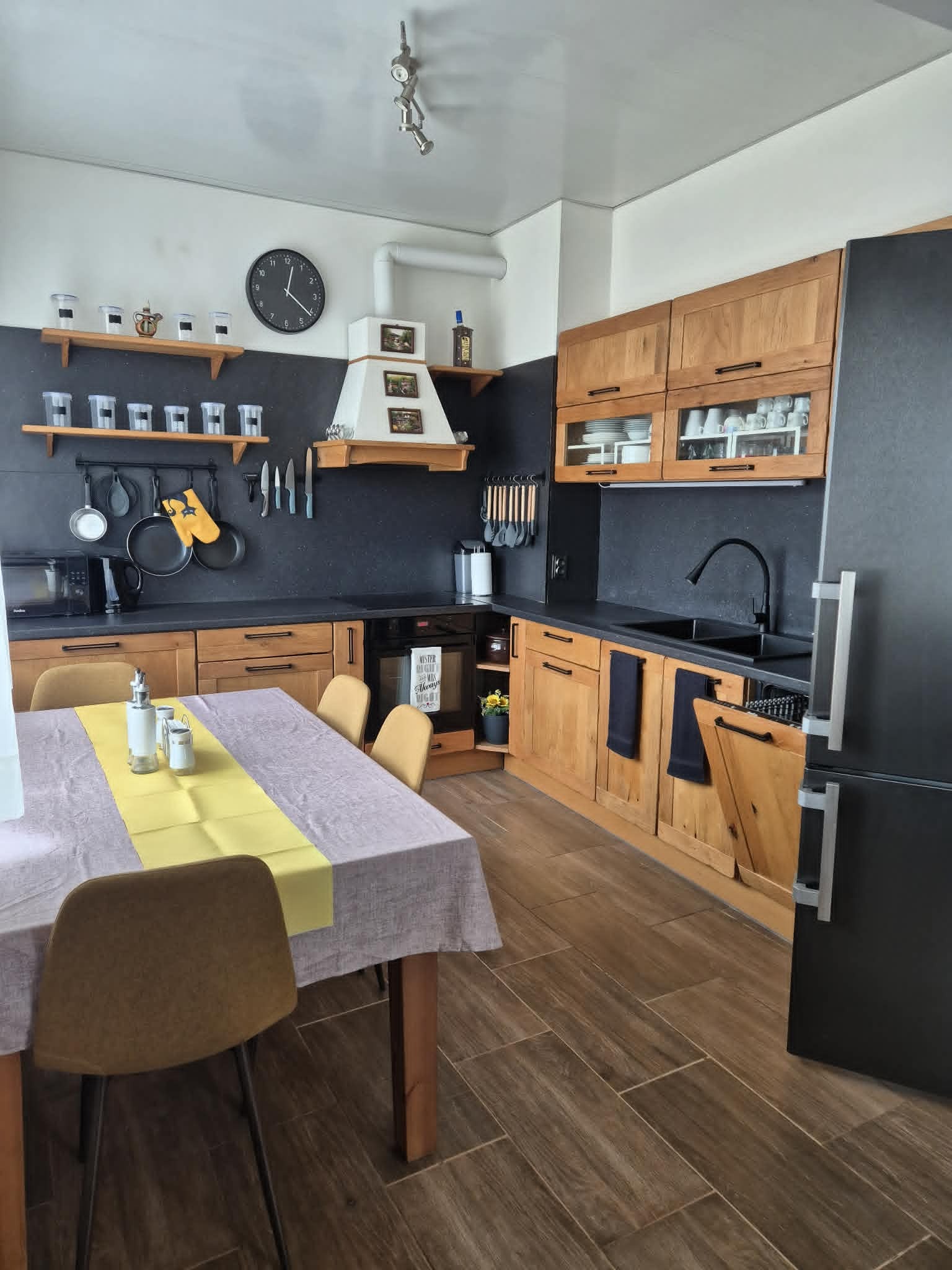 Продава 3-СТАЕН, гр. София, Център, снимка 5 - Апартаменти - 52559234