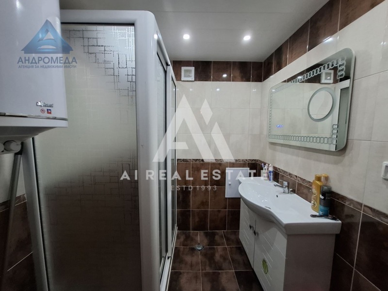 Продава  3-стаен град Плевен , Дружба 4 , 83 кв.м | 77902128 - изображение [12]