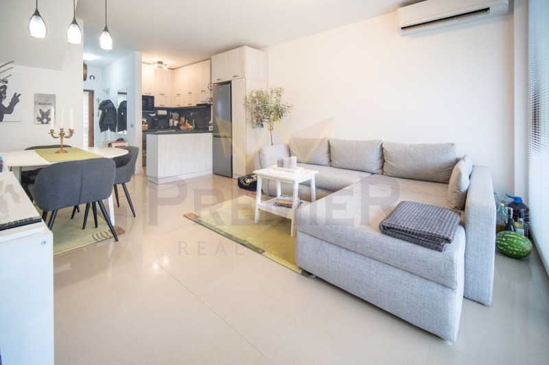 Продава КЪЩА, област Добрич, гр. Балчик • 135000 € / 264037.05 лв. • 33362902 1