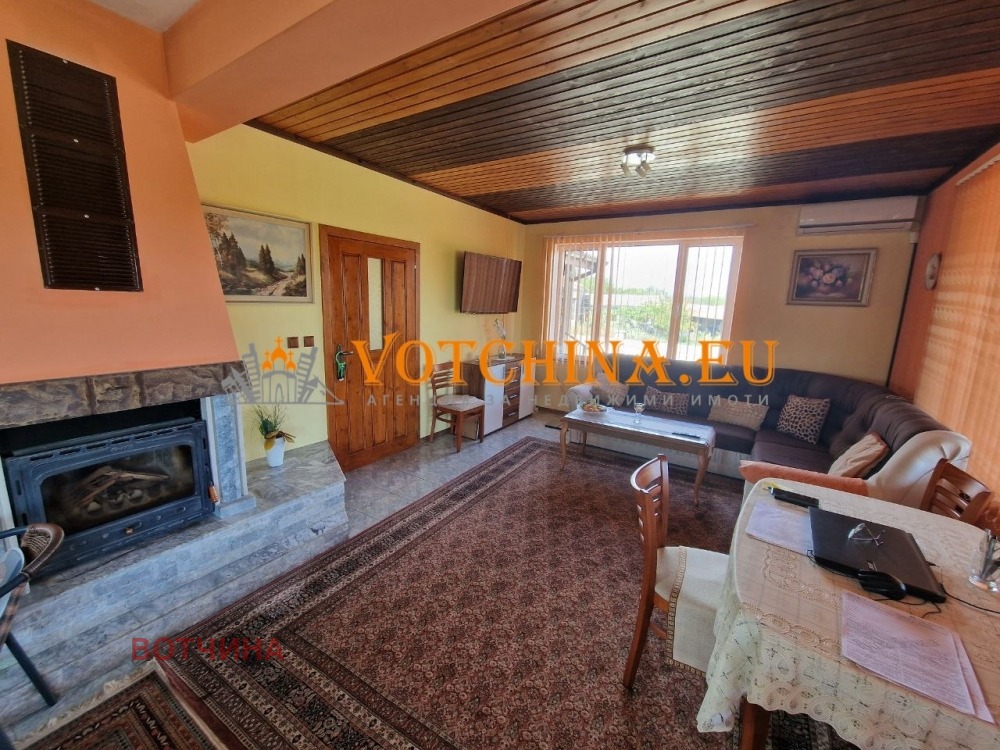 Продава КЪЩА, с. Славеево, област Добрич, снимка 2 - Къщи - 55336307