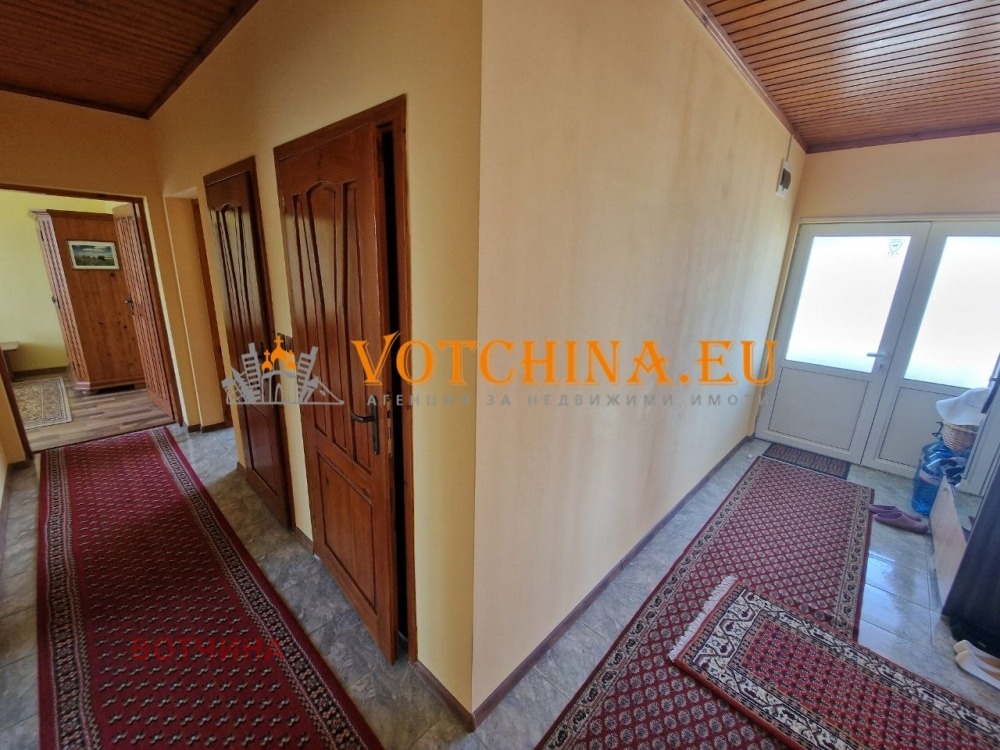 Продава КЪЩА, с. Славеево, област Добрич, снимка 8 - Къщи - 55336307