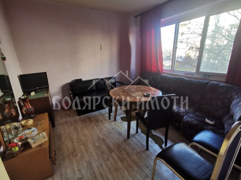 Продава 3-СТАЕН, гр. Велико Търново, Бузлуджа, снимка 5 - Aпартаменти - 48109198