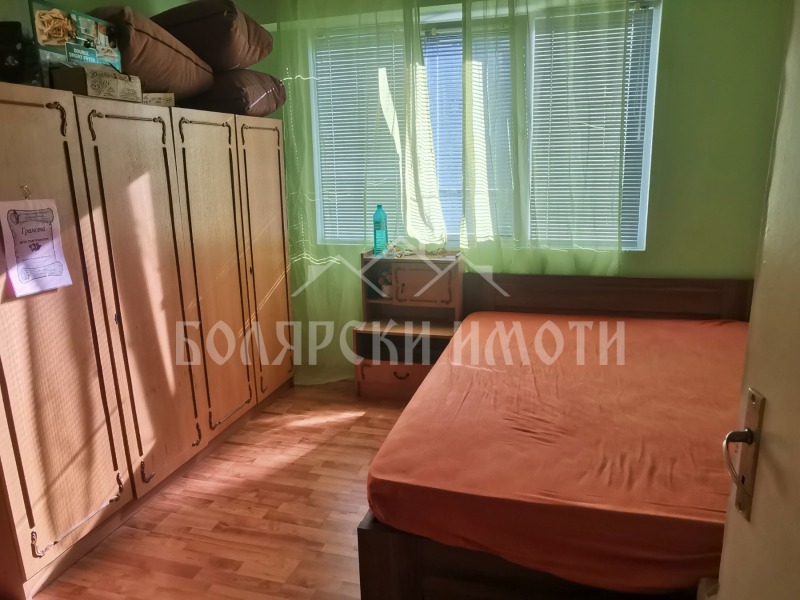 Продава 3-СТАЕН, гр. Велико Търново, Бузлуджа, снимка 2 - Aпартаменти - 48109198