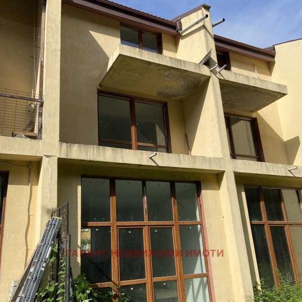 Продава КЪЩА, гр. Габрово, Бойката, снимка 2 - Къщи - 54752051