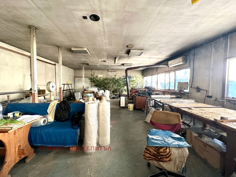 Продава ПРОМ. ПОМЕЩЕНИЕ, с. Самоводене, област Велико Търново, снимка 11 - Производствени сгради - 52328826