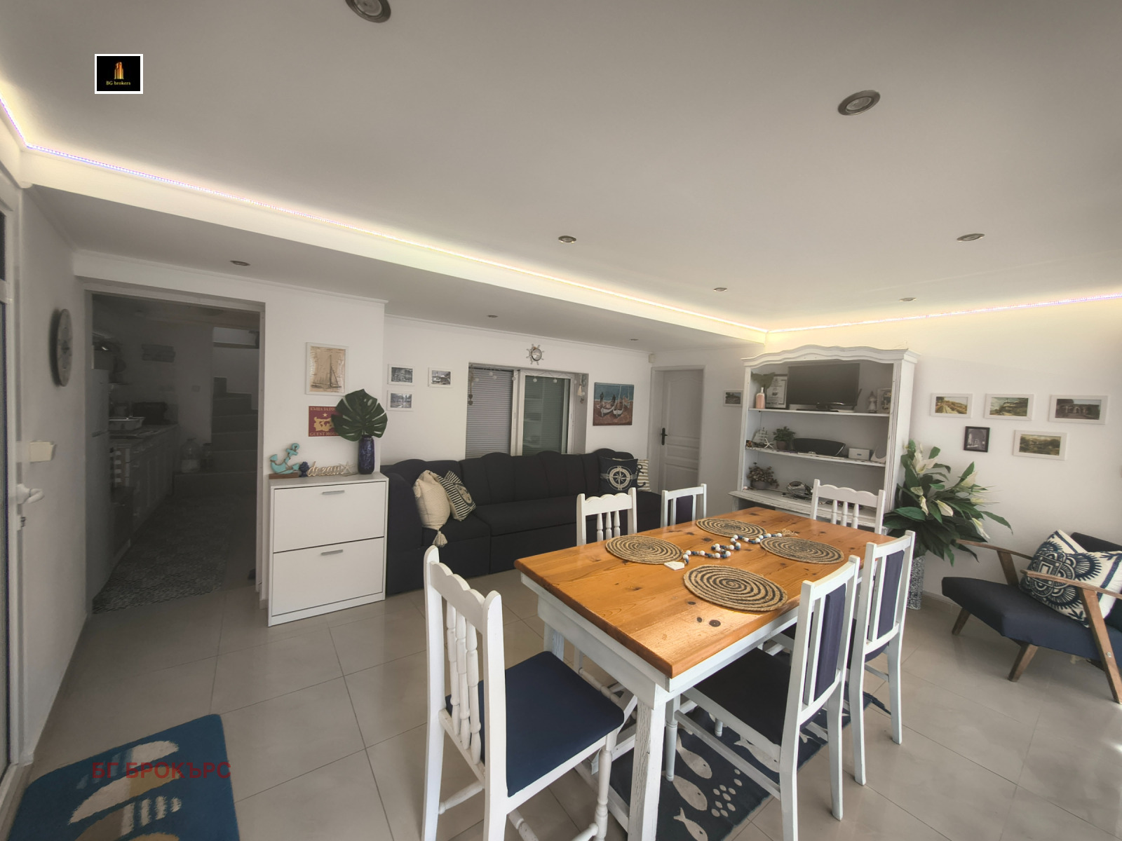 Продава КЪЩА, гр. Балчик, област Добрич, снимка 4 - Къщи - 55648775