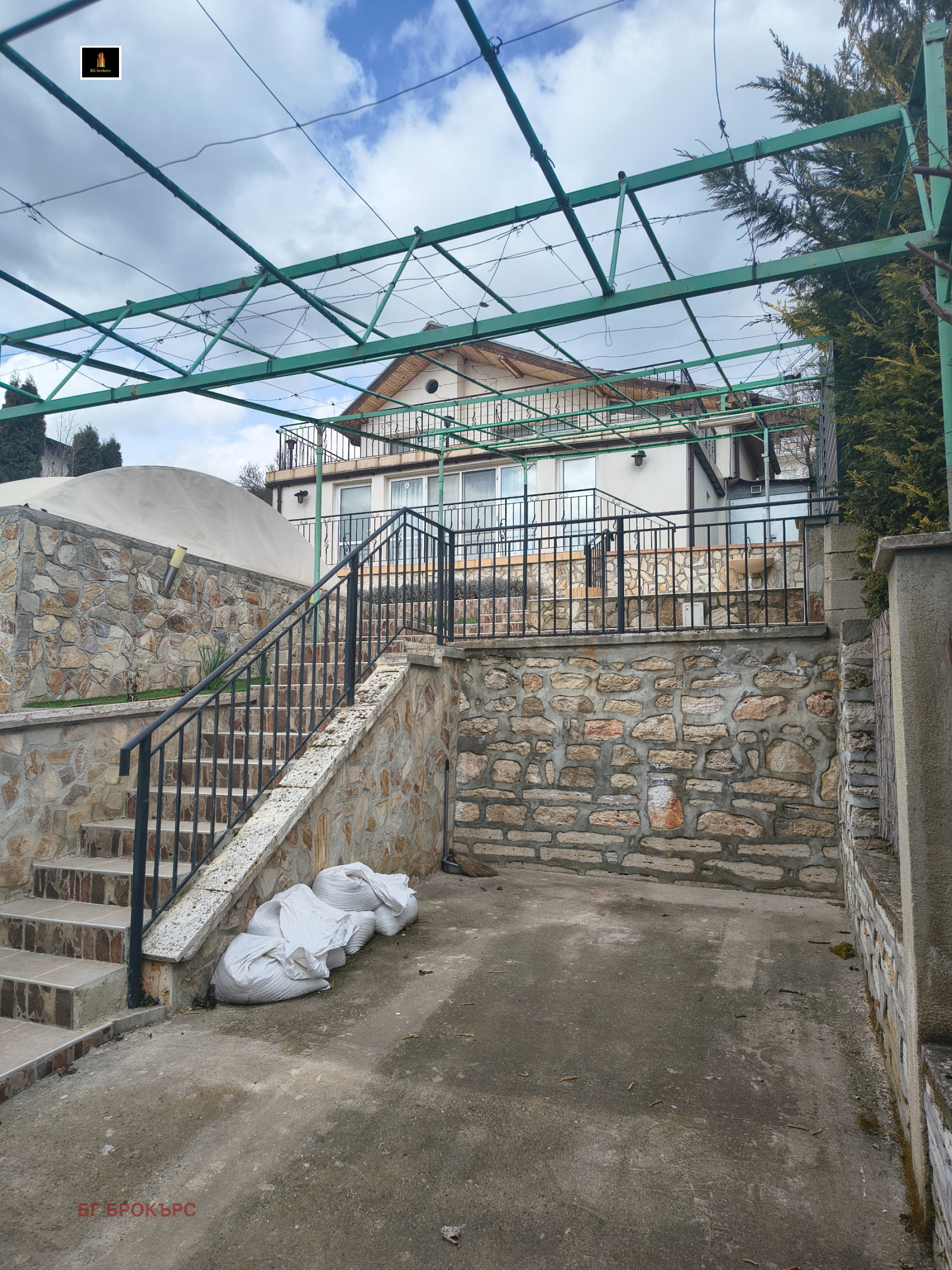 Продава КЪЩА, гр. Балчик, област Добрич, снимка 2 - Къщи - 55648775