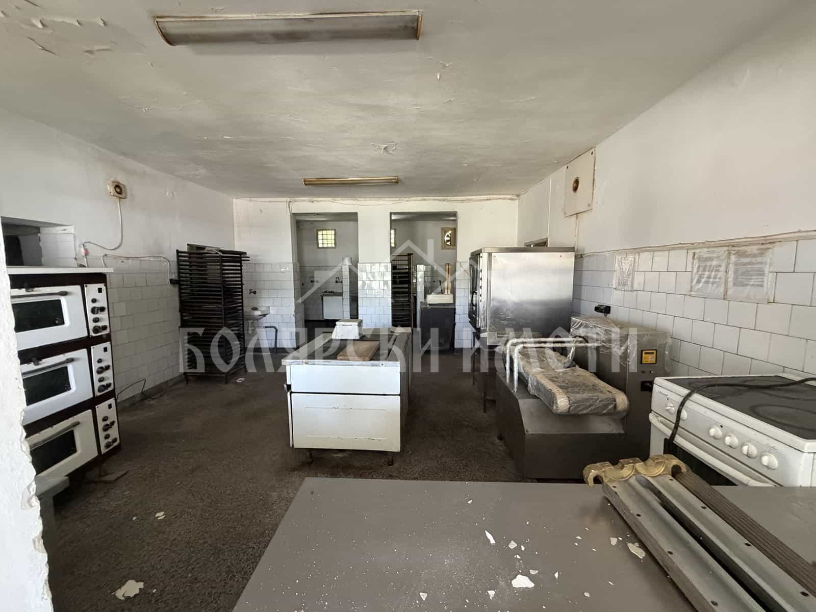 Продава СКЛАД, гр. Елена, област Велико Търново, снимка 10 - Складове - 54751080