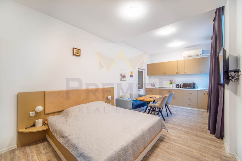 De vânzare  3 dormitoare Varna , Țentâr , 125 mp | 39402038 - imagine [13]