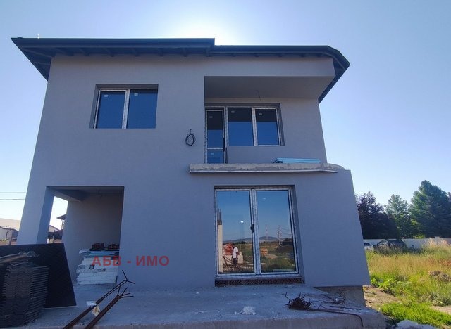 In vendita  Casa regione Sofia , Kostinbrod , 170 mq | 27917584