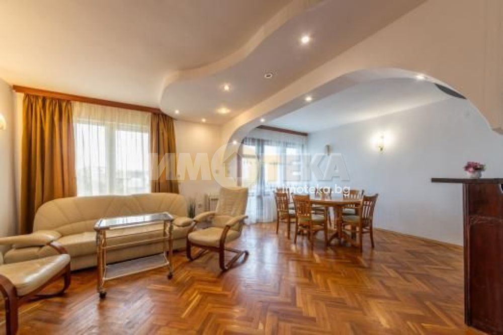 Продава МНОГОСТАЕН, гр. Варна, Колхозен пазар