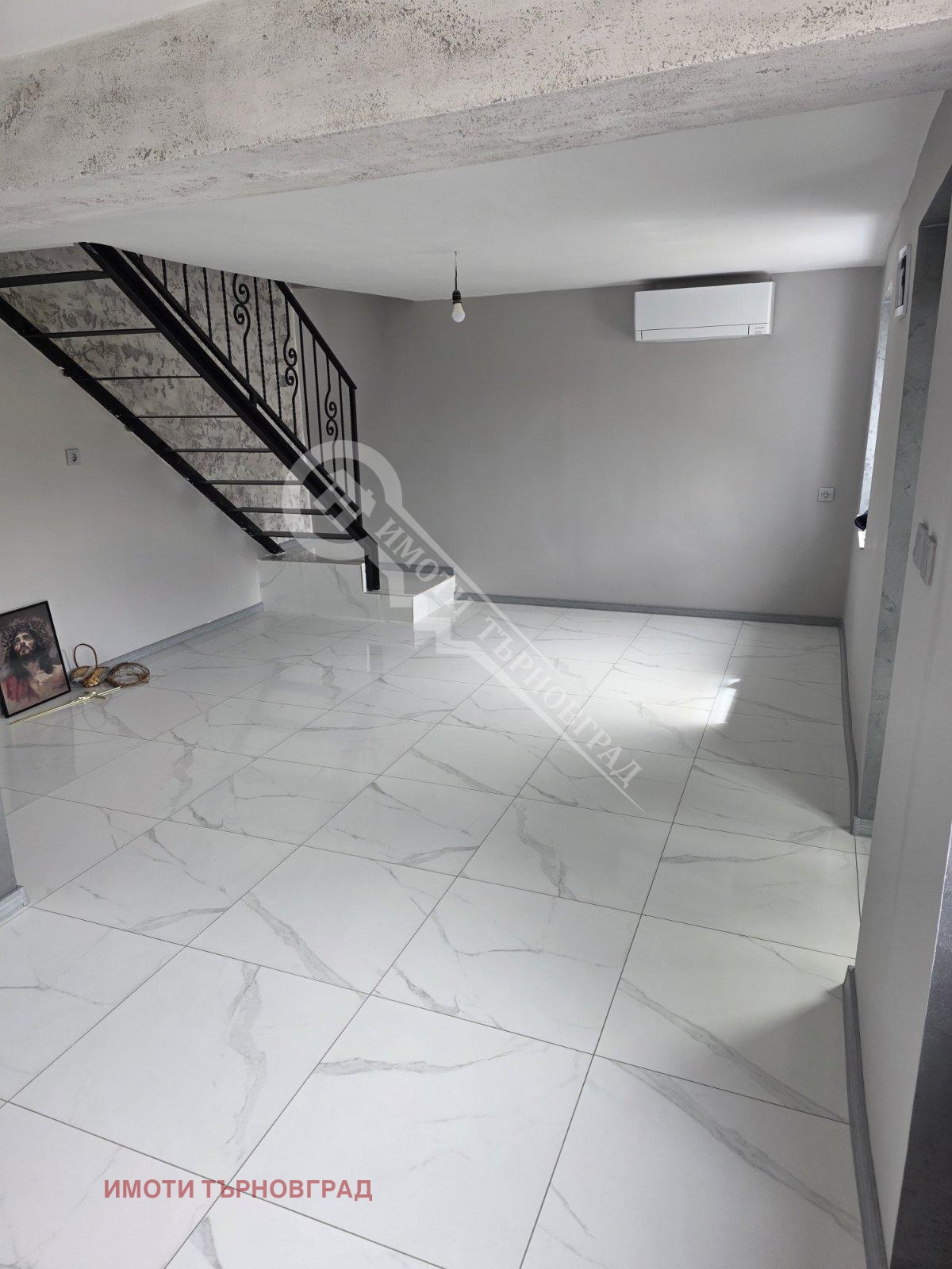 Продава КЪЩА, с. Вишовград, област Велико Търново, снимка 2 - Къщи - 50186122