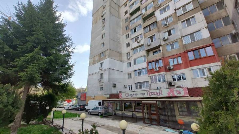 Продава МАГАЗИН в град София, Люлин 10 - 250 кв.м / 470 000 € » 919 240.10 лв., СУПРИММО - ГЛАВЕН ОФИС