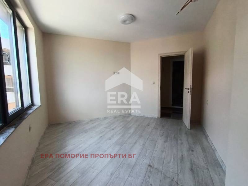 Продава 3-СТАЕН, гр. Поморие, област Бургас, снимка 10 - Апартаменти - 55321354