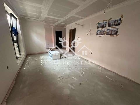 Продава  Офис град Шумен , Военно училище , 66 кв.м | 88164153
