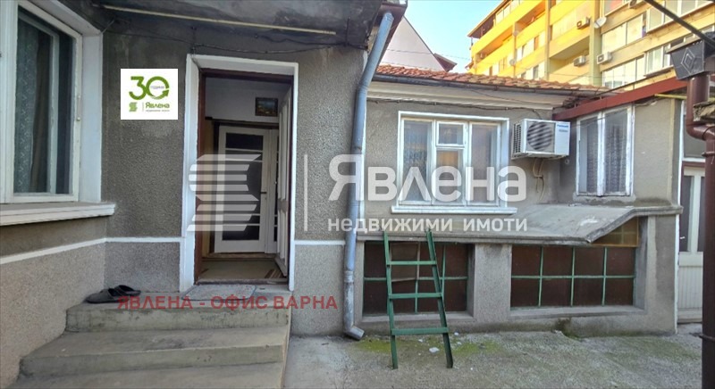 Продава КЪЩА, гр. Варна, Колхозен пазар, снимка 8 - Къщи - 55684296