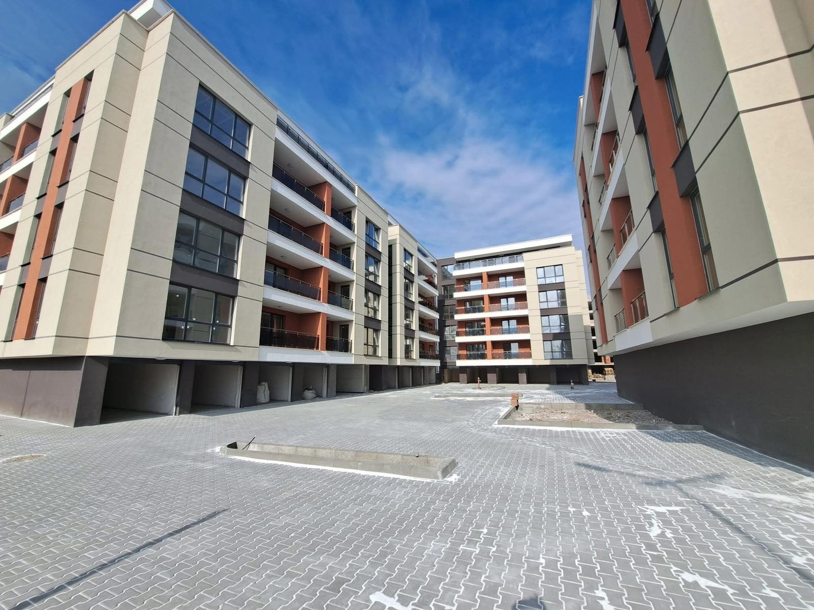 Продава 2-СТАЕН, гр. Пловдив, Остромила, снимка 3 - Апартаменти - 49297539