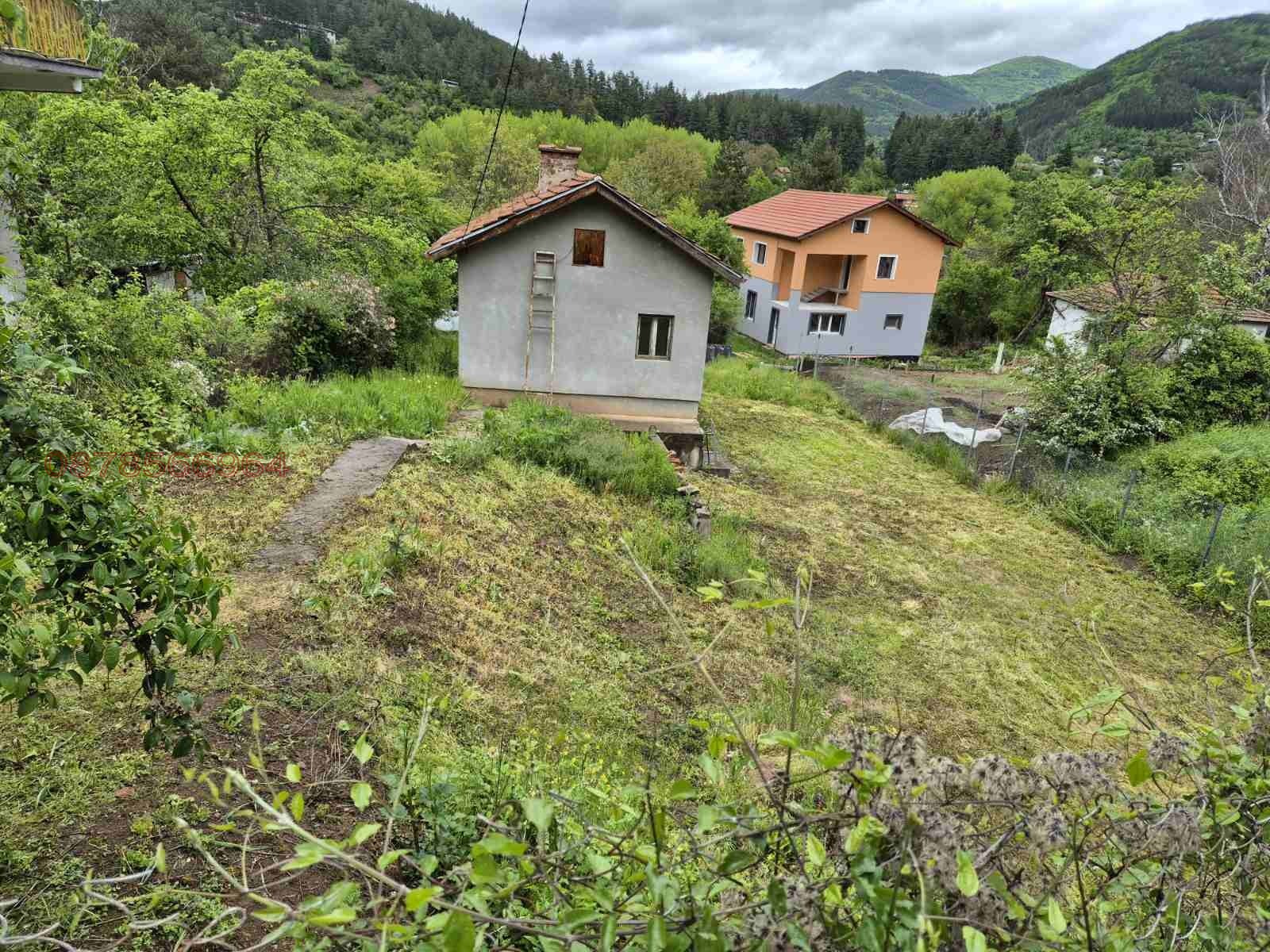 Продава КЪЩА, с. Луково, област София област