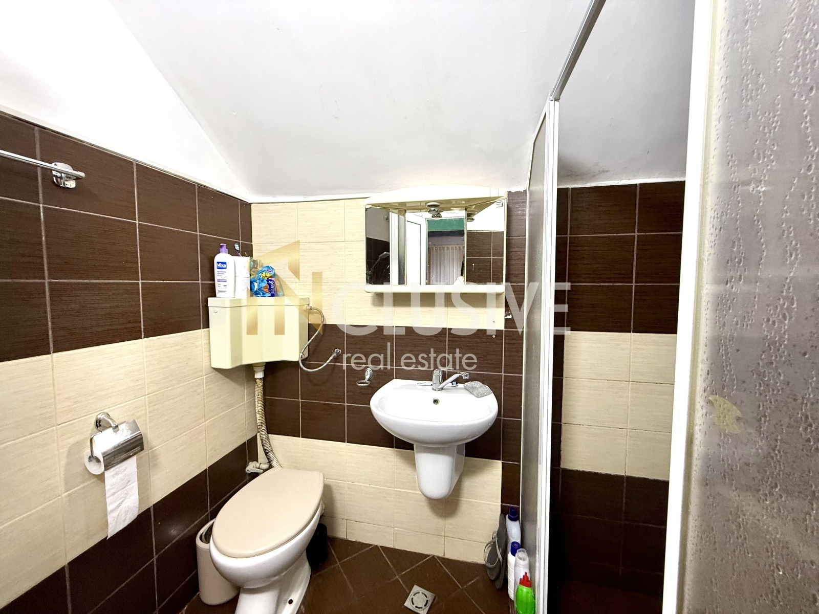 Продава КЪЩА, гр. Ботевград, област София област, снимка 11 - Къщи - 54789452