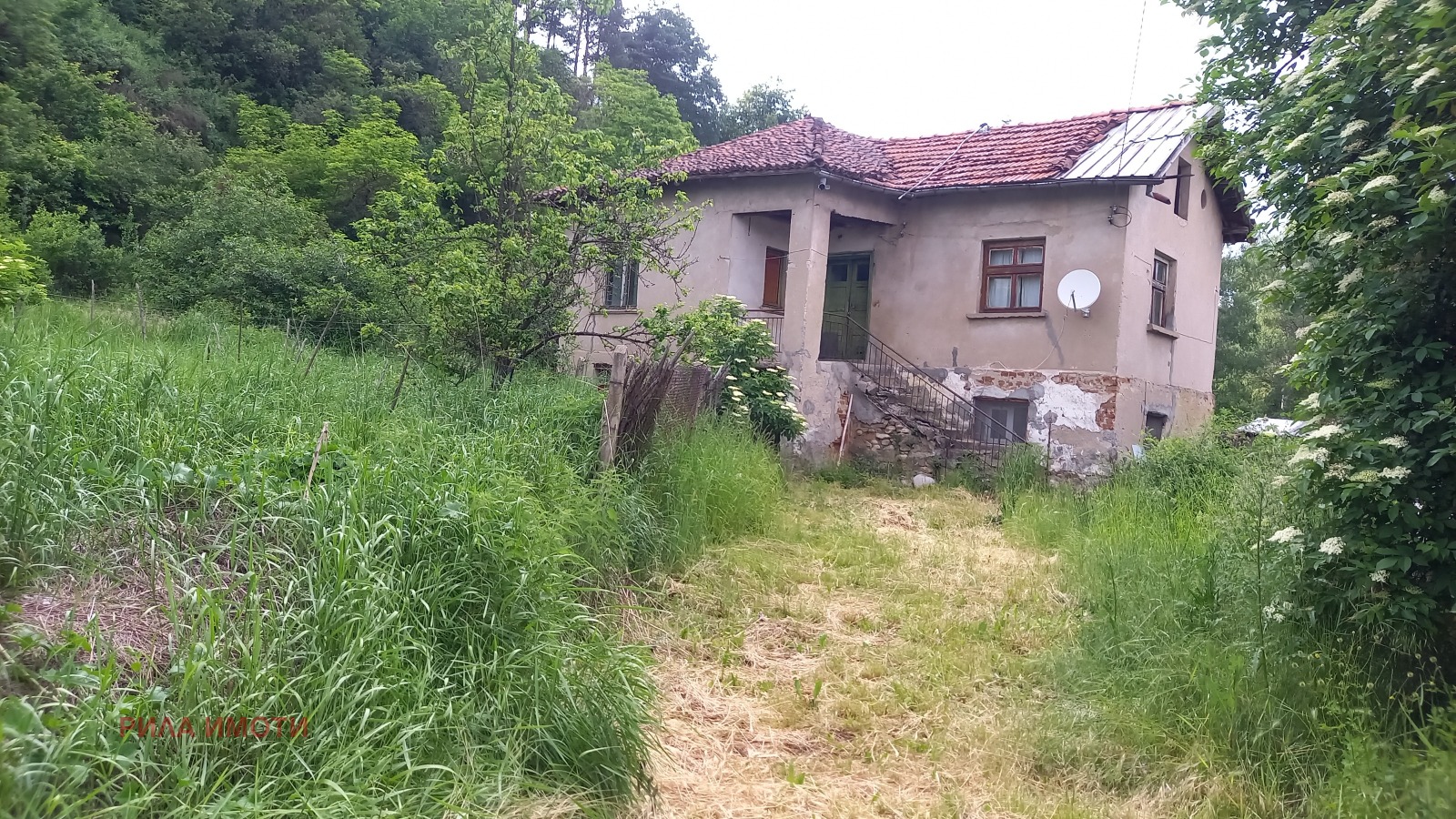 Продава КЪЩА, с. Райово, област София област