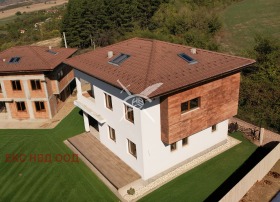 House Staro selo, region Pernik 1