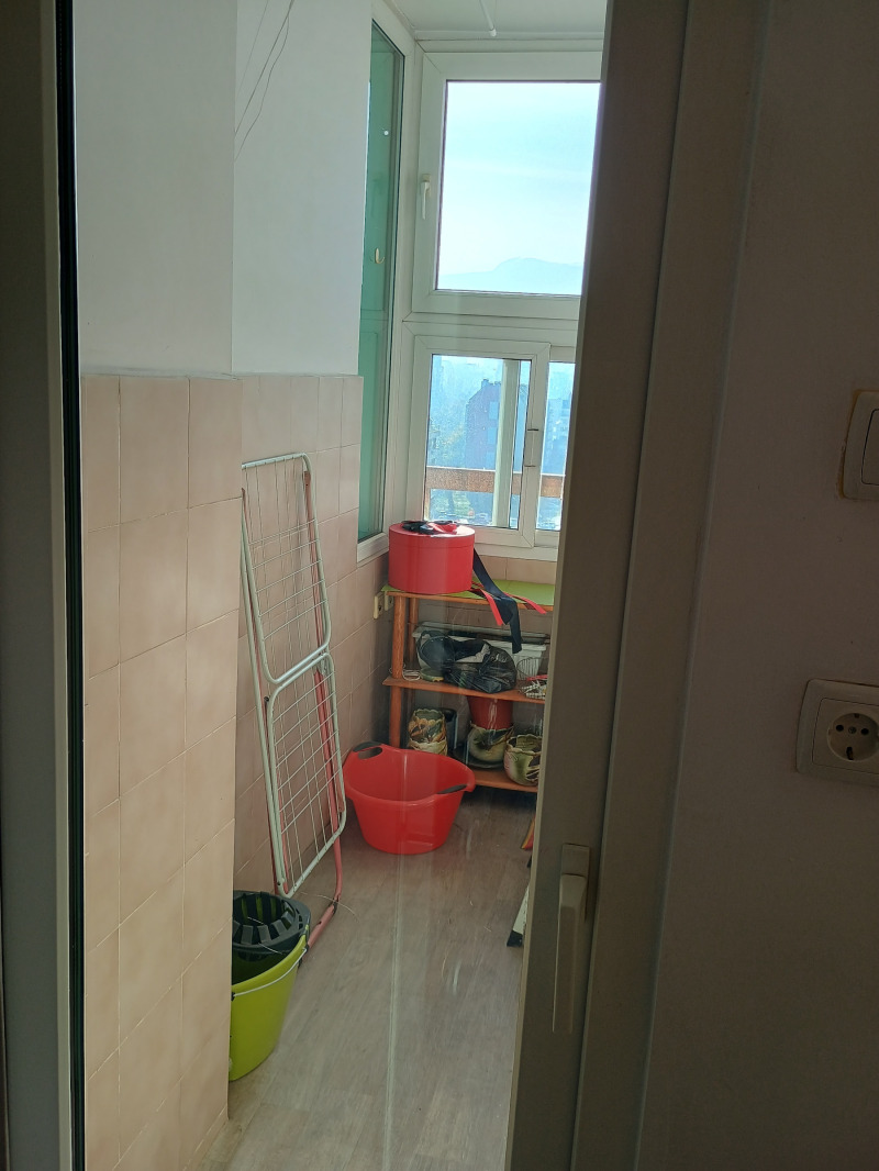 Te koop  1 slaapkamer Sofia , Zona B-5 , 80 m² | 93875230 - afbeelding [2]