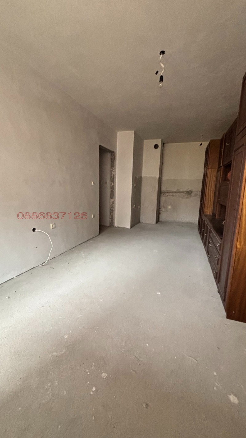 Продава 2-СТАЕН, гр. Плевен, Идеален център, снимка 2 - Апартаменти - 52776219