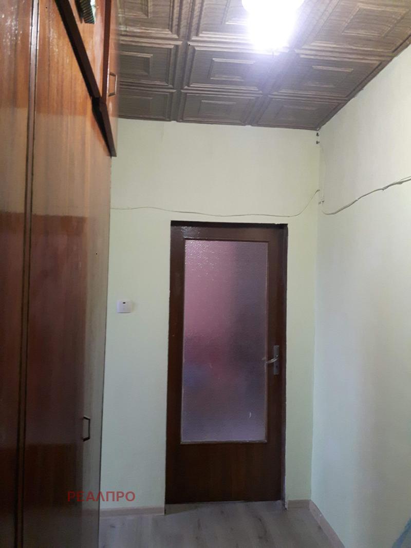 Продава 3-СТАЕН, гр. София, Лагера, снимка 3 - Апартаменти - 55956726