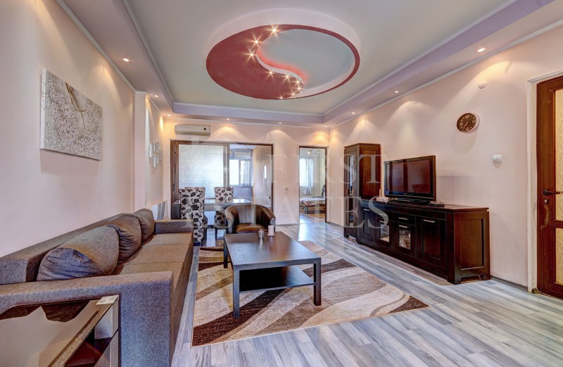 Продава  3-стаен, град София, Център •  400 000 EUR • ID 36966480 — holmes.bg - [1] 