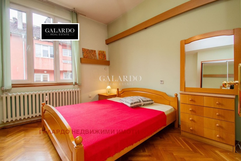 Продава 3-СТАЕН, гр. София, Център, снимка 6 - Апартаменти - 53156474